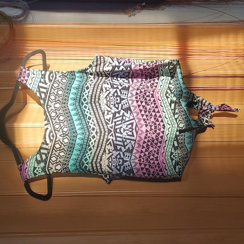 Polyester crop - Picture 2 of 7